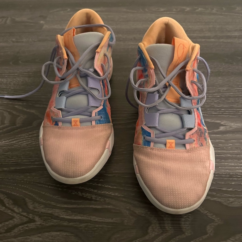 Men basketball sneakers